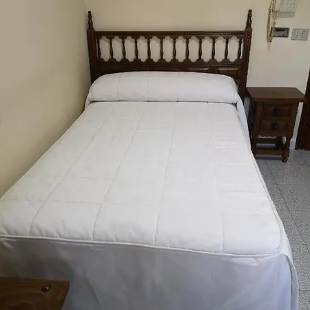 Hotel - Restaurante Vilaboa -wifi, Aparcamiento Propio- 3*