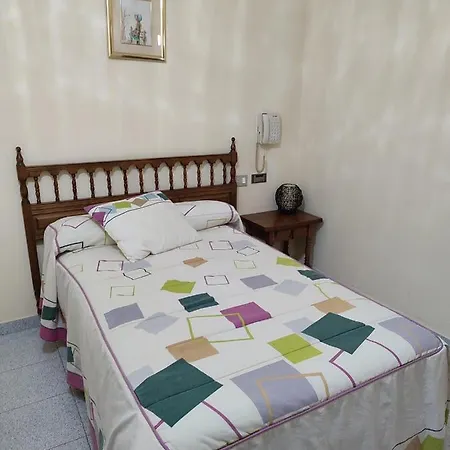 - Restaurante Vilaboa -wifi, Aparcamiento Propio- Hotel Boveda (Alava)