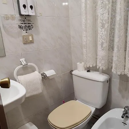 Hotel - Restaurante Vilaboa -wifi, Aparcamiento Propio- Boveda (Alava)