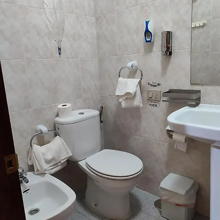 Hotel - Restaurante Vilaboa -wifi, Aparcamiento Propio- Boveda (Alava)